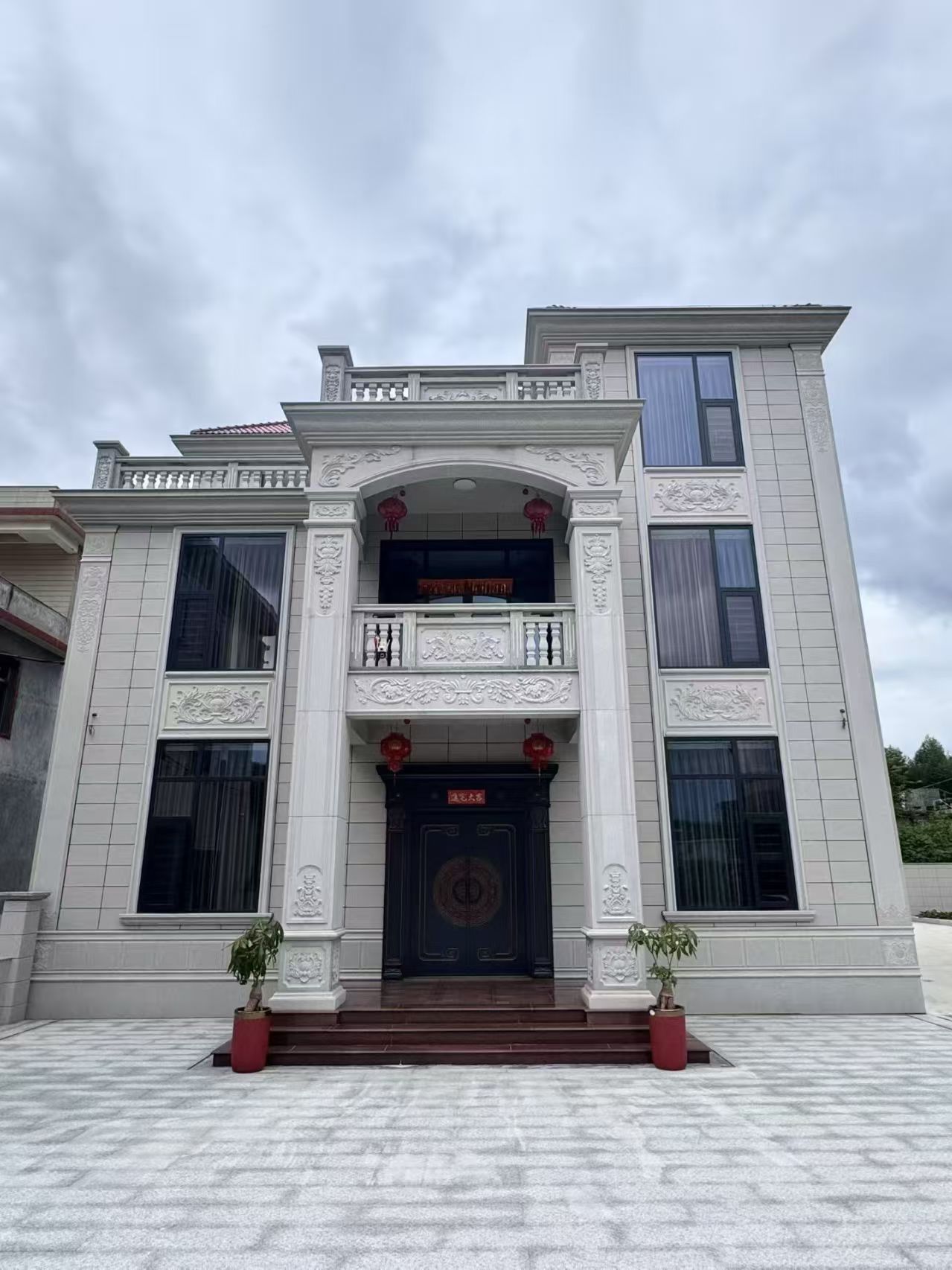 汉中 芝麻白石材别墅干挂案例展示