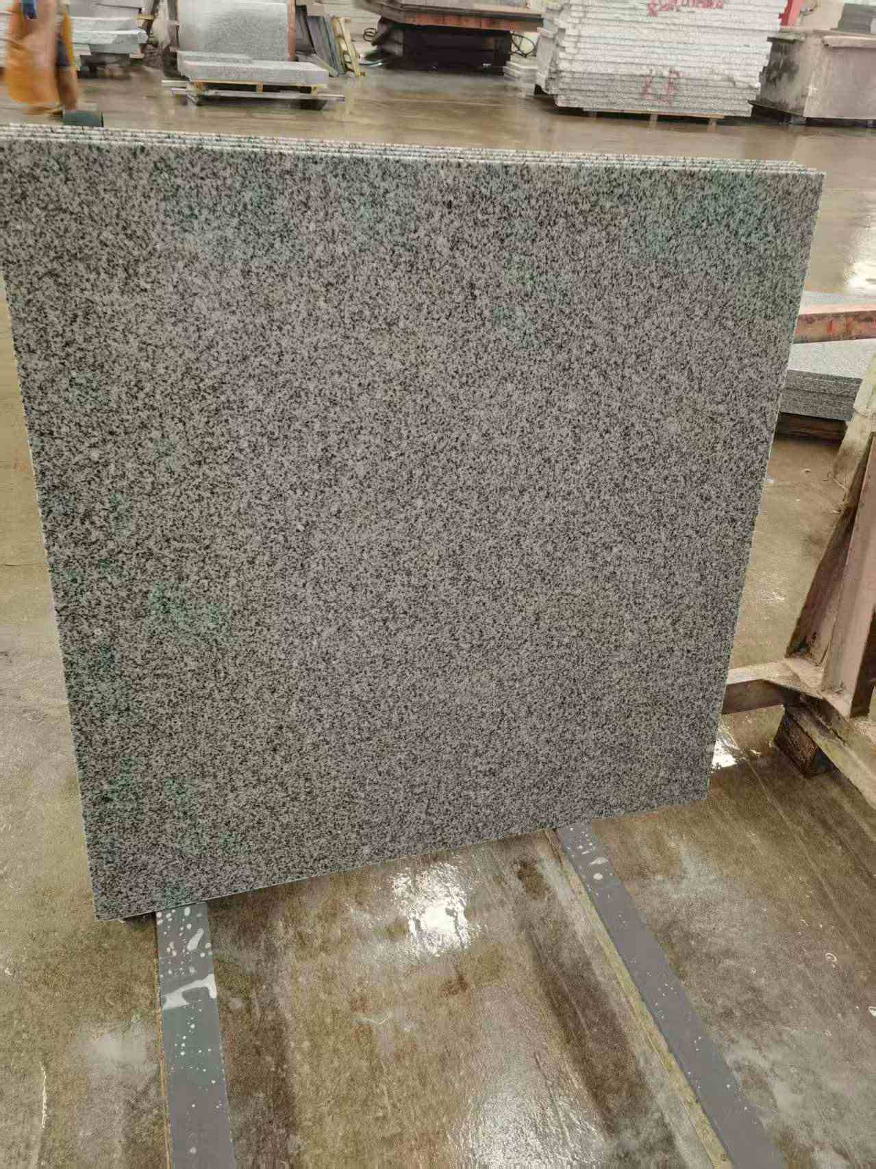 汉中 芝麻白光面900*900，高地铁标准