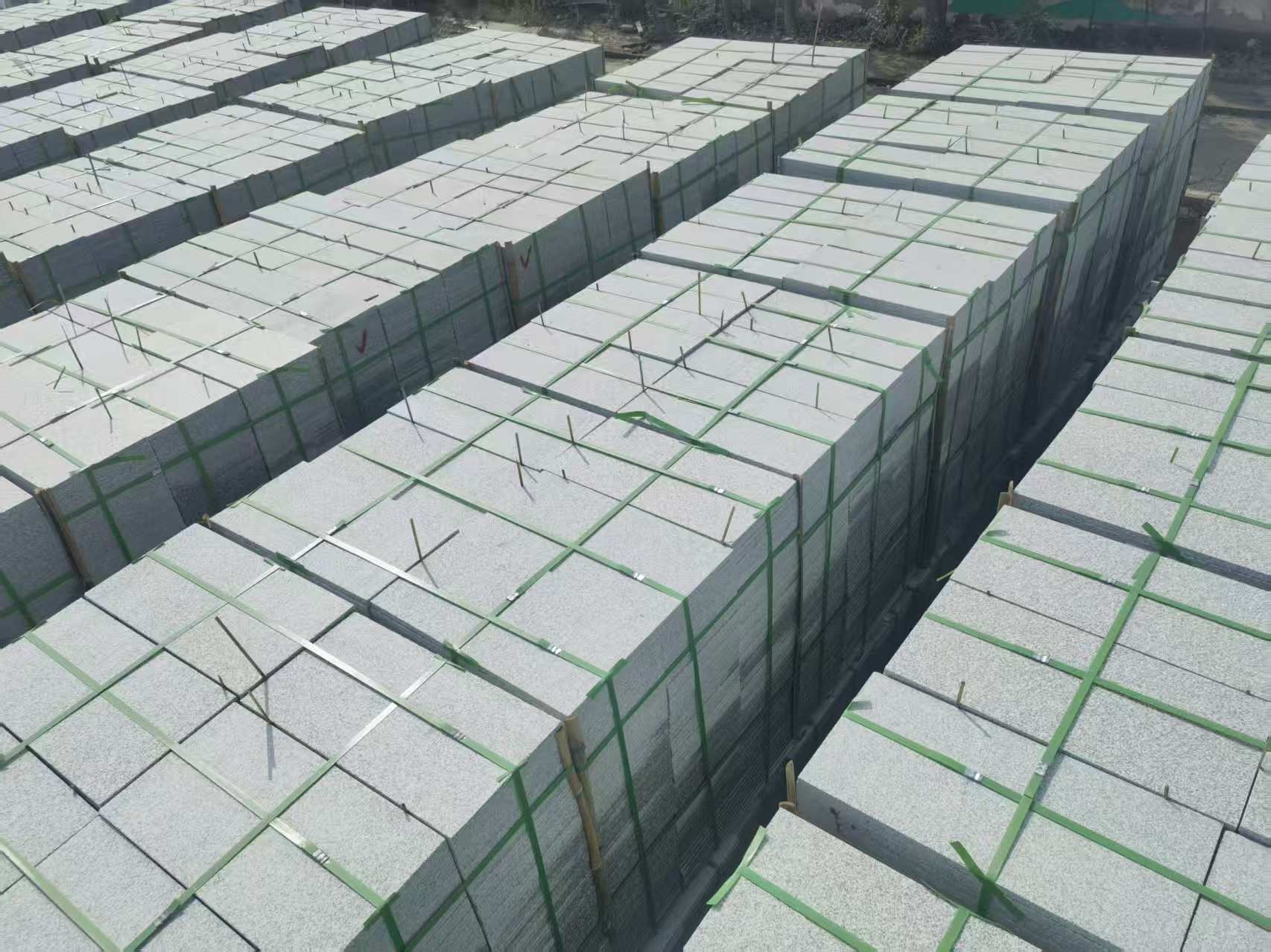 汉中 芝麻白1.8公分火烧300*600地铺，清仓大甩卖